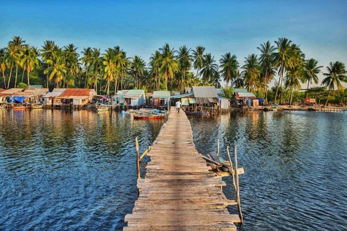Tháng 4 là thời điểm thích hợp để du lịch làng chài Rạch Vẹm
