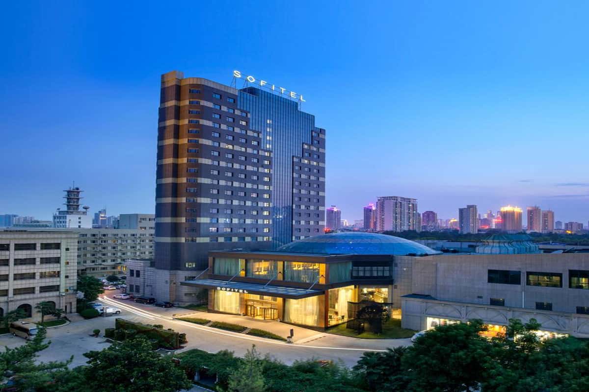 Khách sạn Quốc tế Sofitel