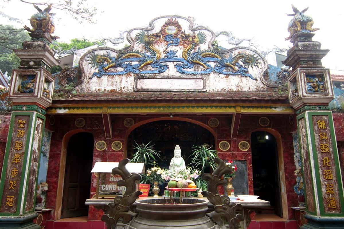 Đền Bà Chúa Thượng Ngàn