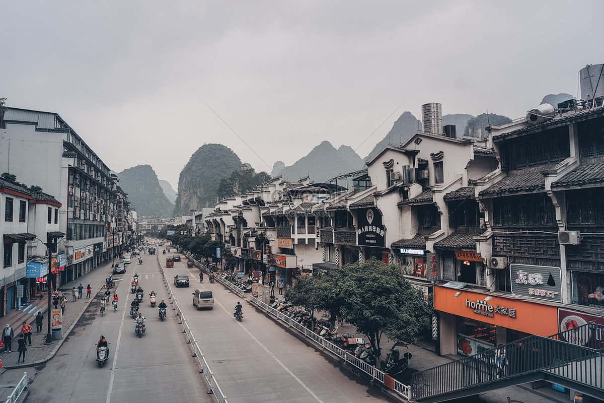 Mua sắm và thư giãn quanh phố Tây