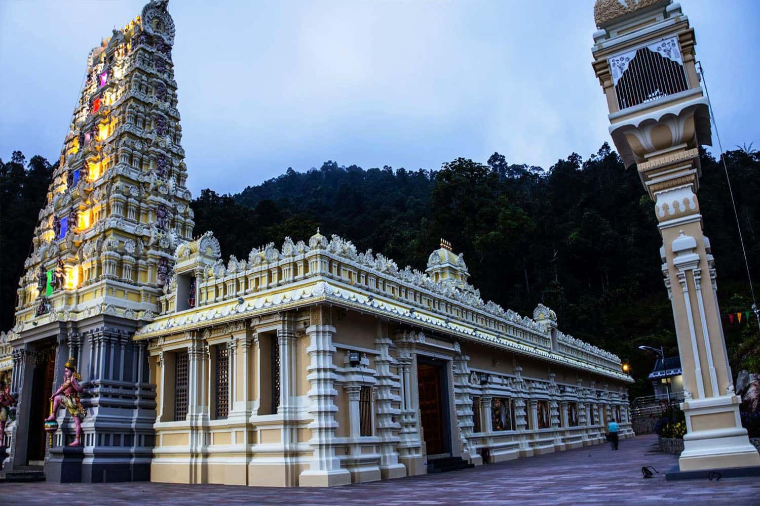 Đền Thác nước (đền Arulmigu Balathandayuthapani)