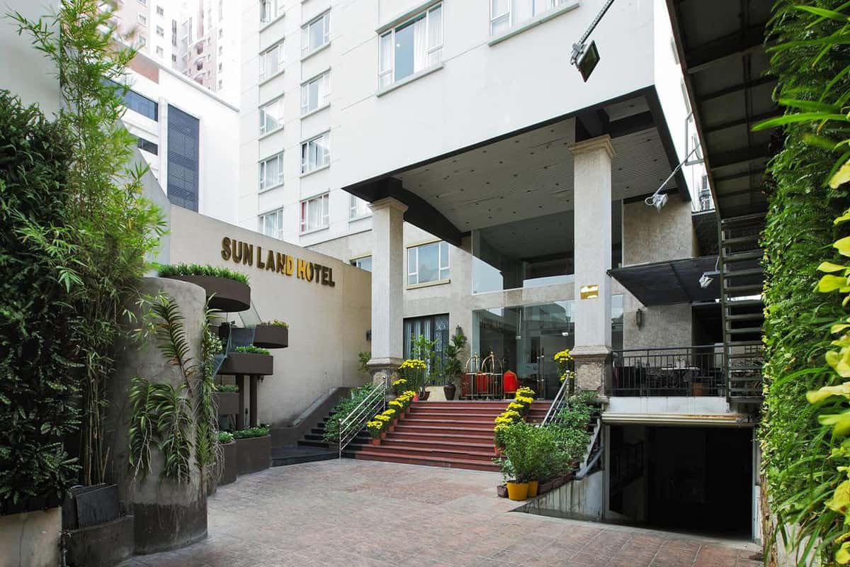 Sunland Hotel