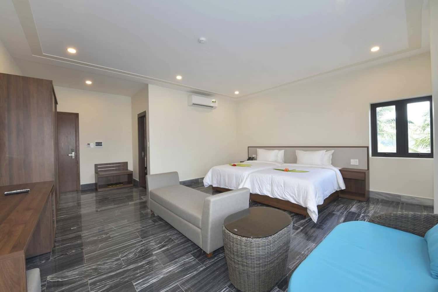 Phòng ngủ ở CocoLand River Beach Resort & Spa