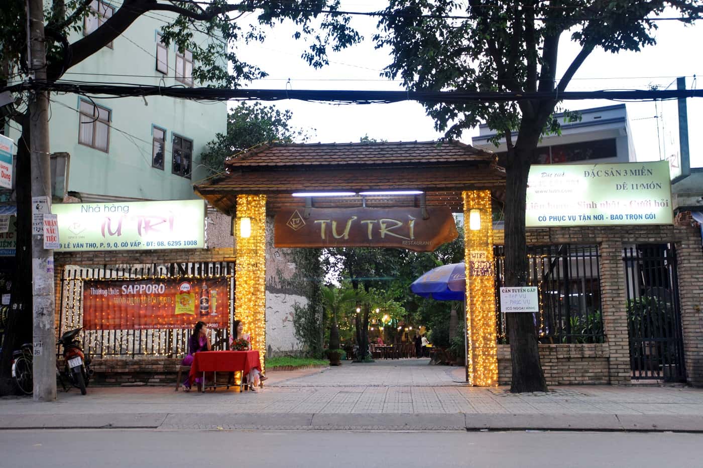 Quán phố nướng Tư Trì