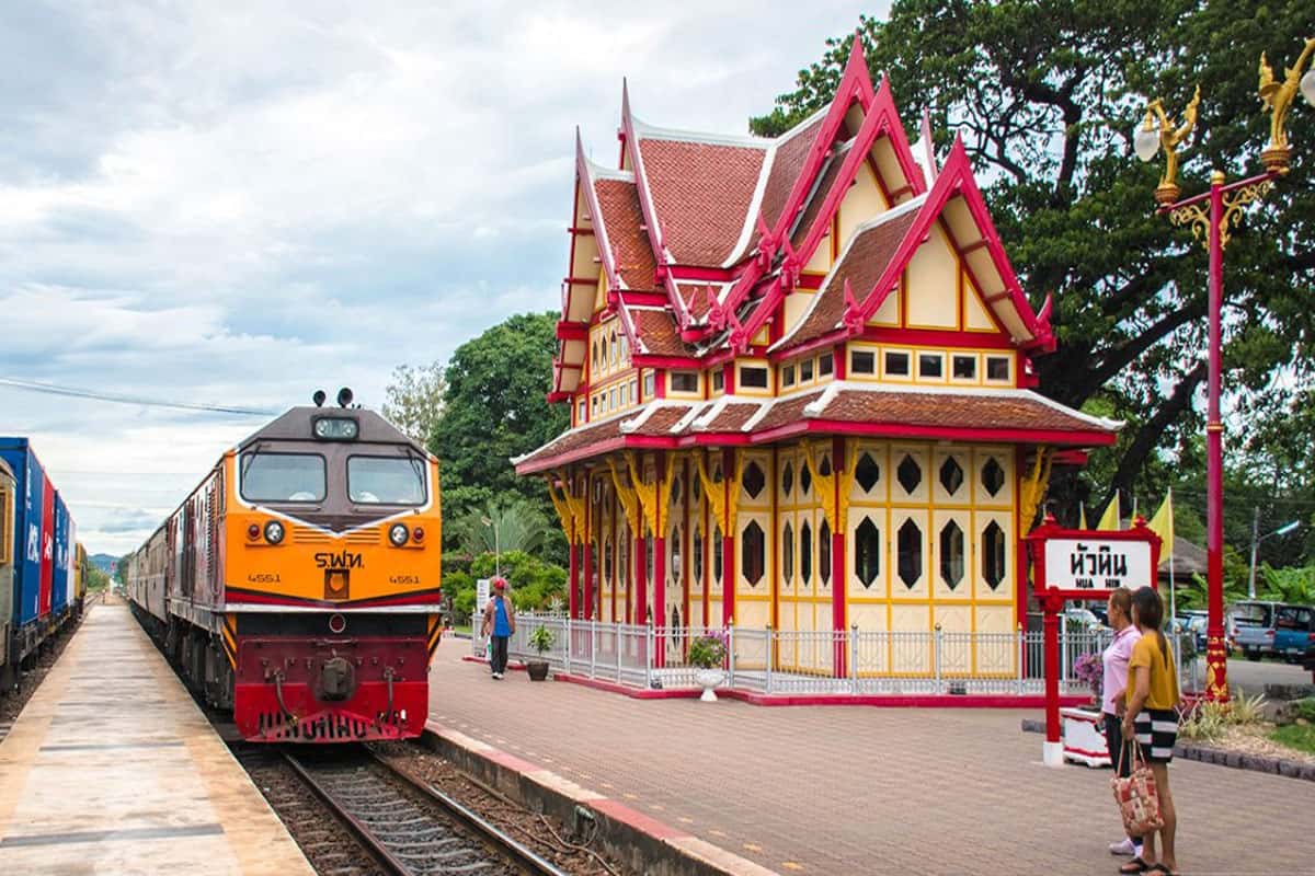 Khám phá ga tàu lửa cổ nhất Hua Hin - Hua Hin Railway Station