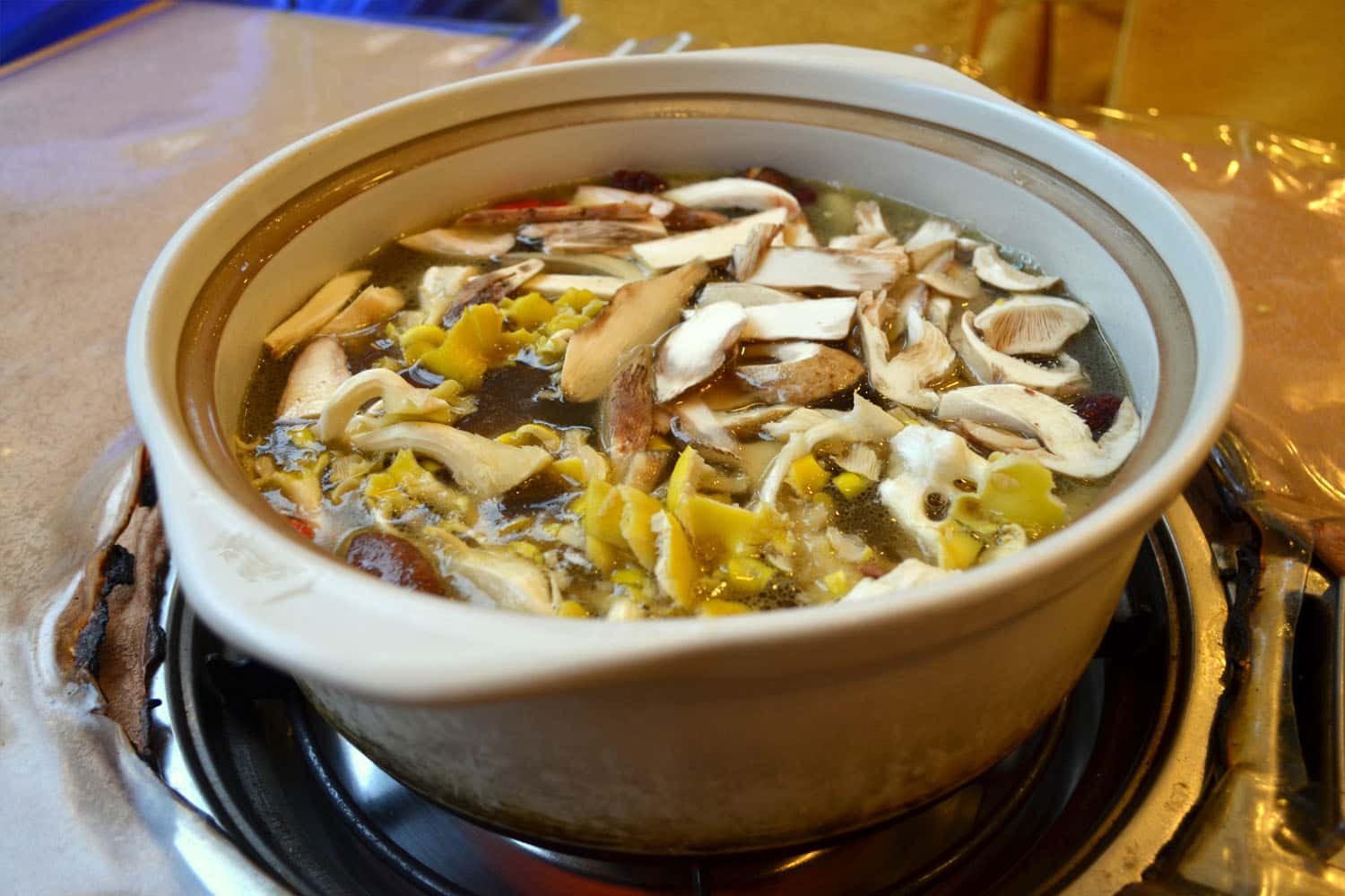Dian Jun Wang (King of Yunnan Fungus)