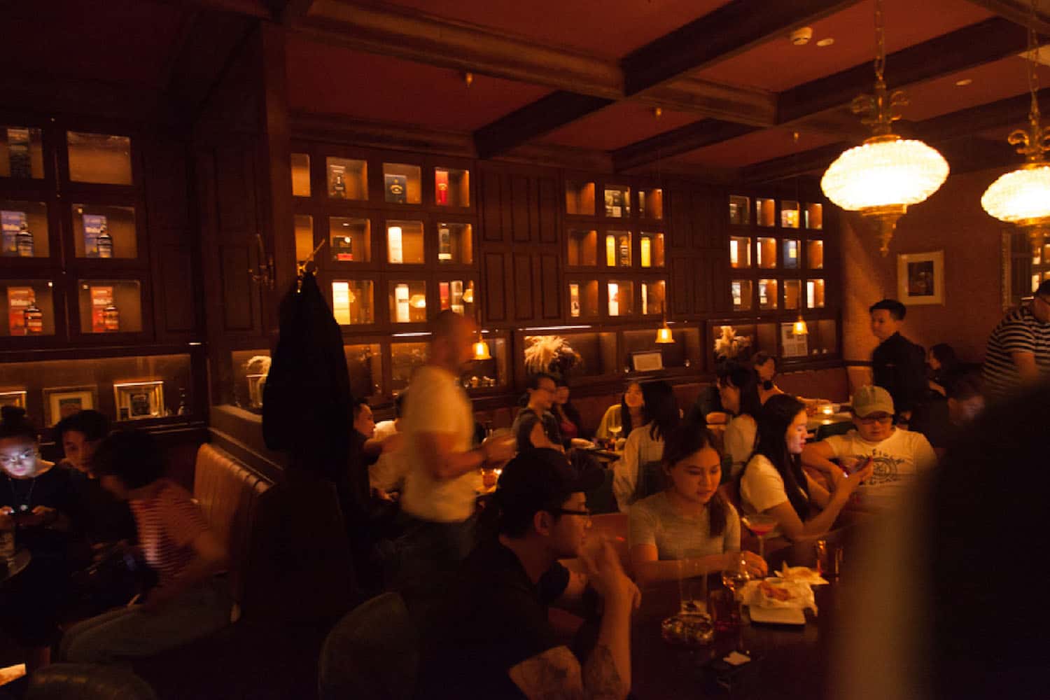 Thư giãn trong các quán Bar ở quận Yuzhong