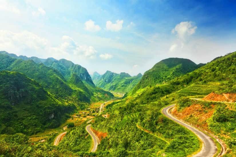 Chinh phục Đèo Pha Phin và đắm chìm trong vẻ đẹp hoang dã, kỳ vĩ của núi rừng