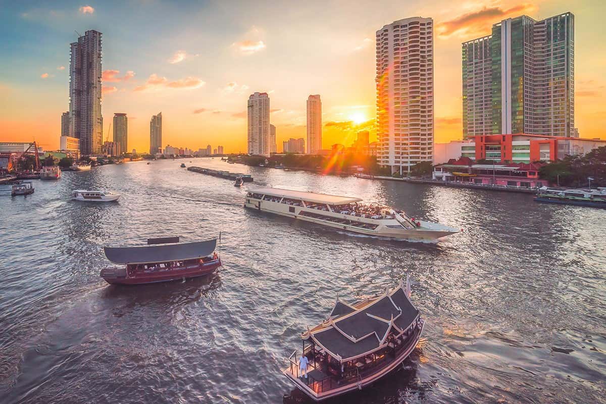 Tham quan thành phố trên sông Chao Phraya bằng thuyền