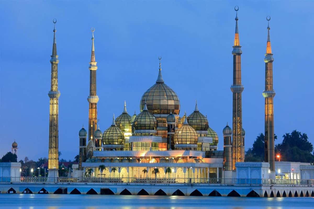 Tháng tư tại Malaysia