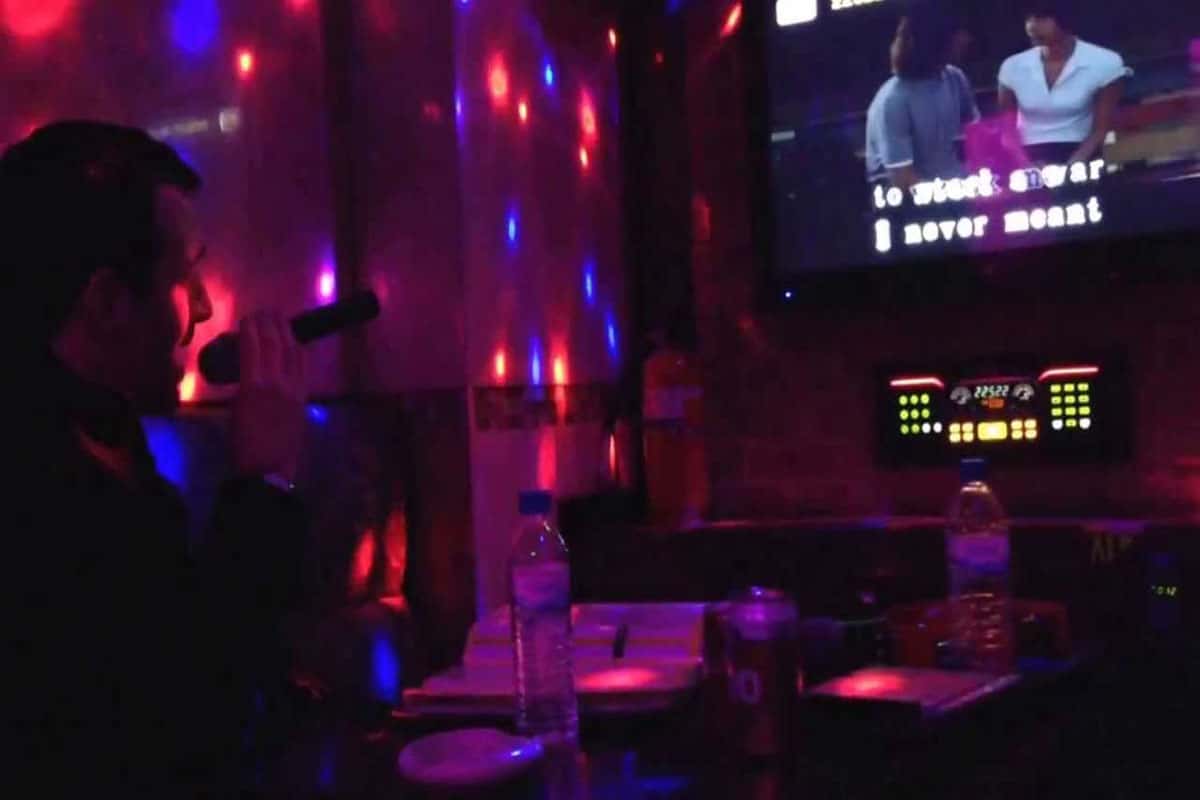 Hát karaoke