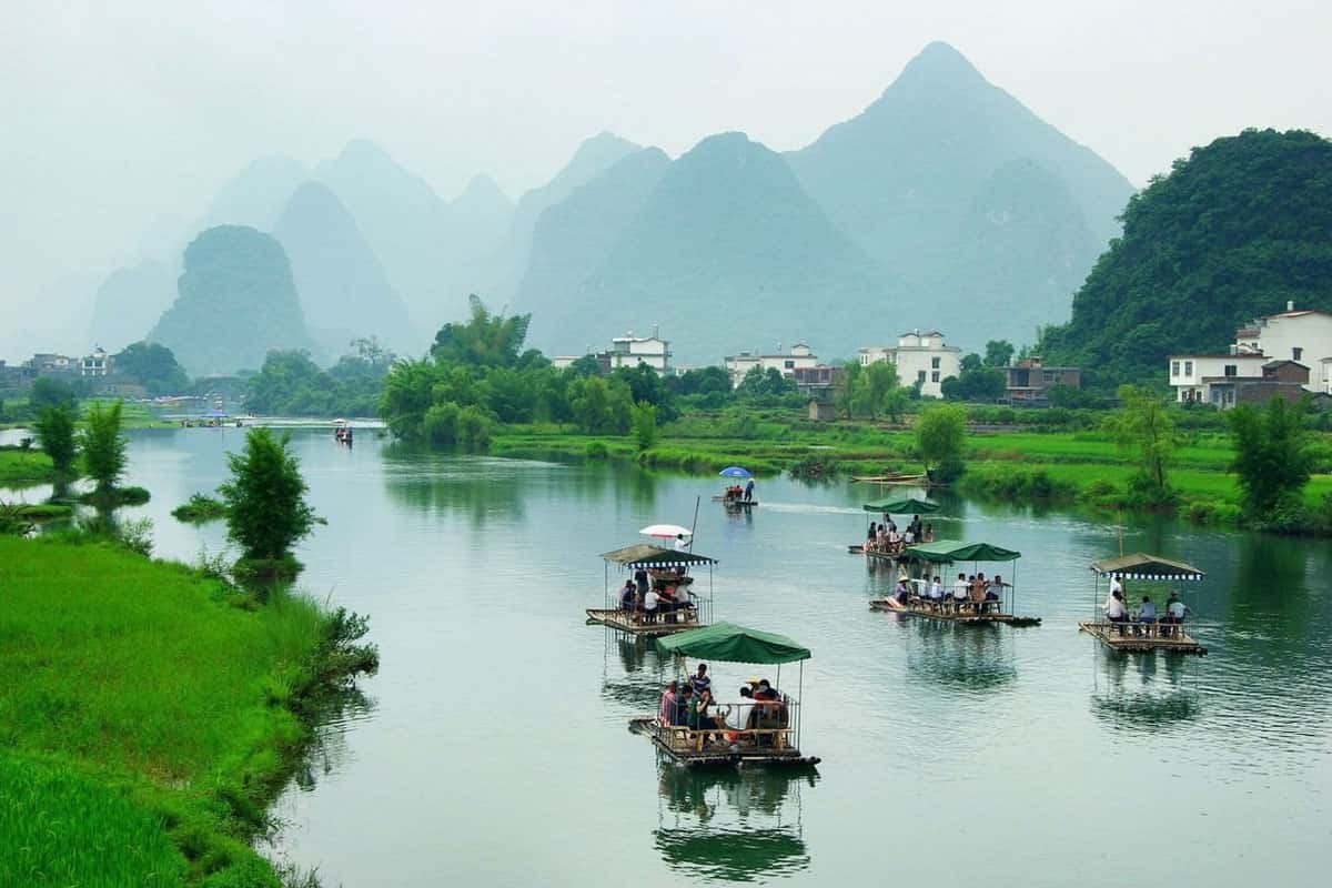 Mùa xuân ấm áp và ẩm ướt