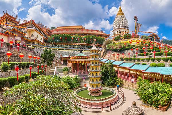 Ghé thăm 15 ngôi đền nổi tiếng nhất tại Malaysia 