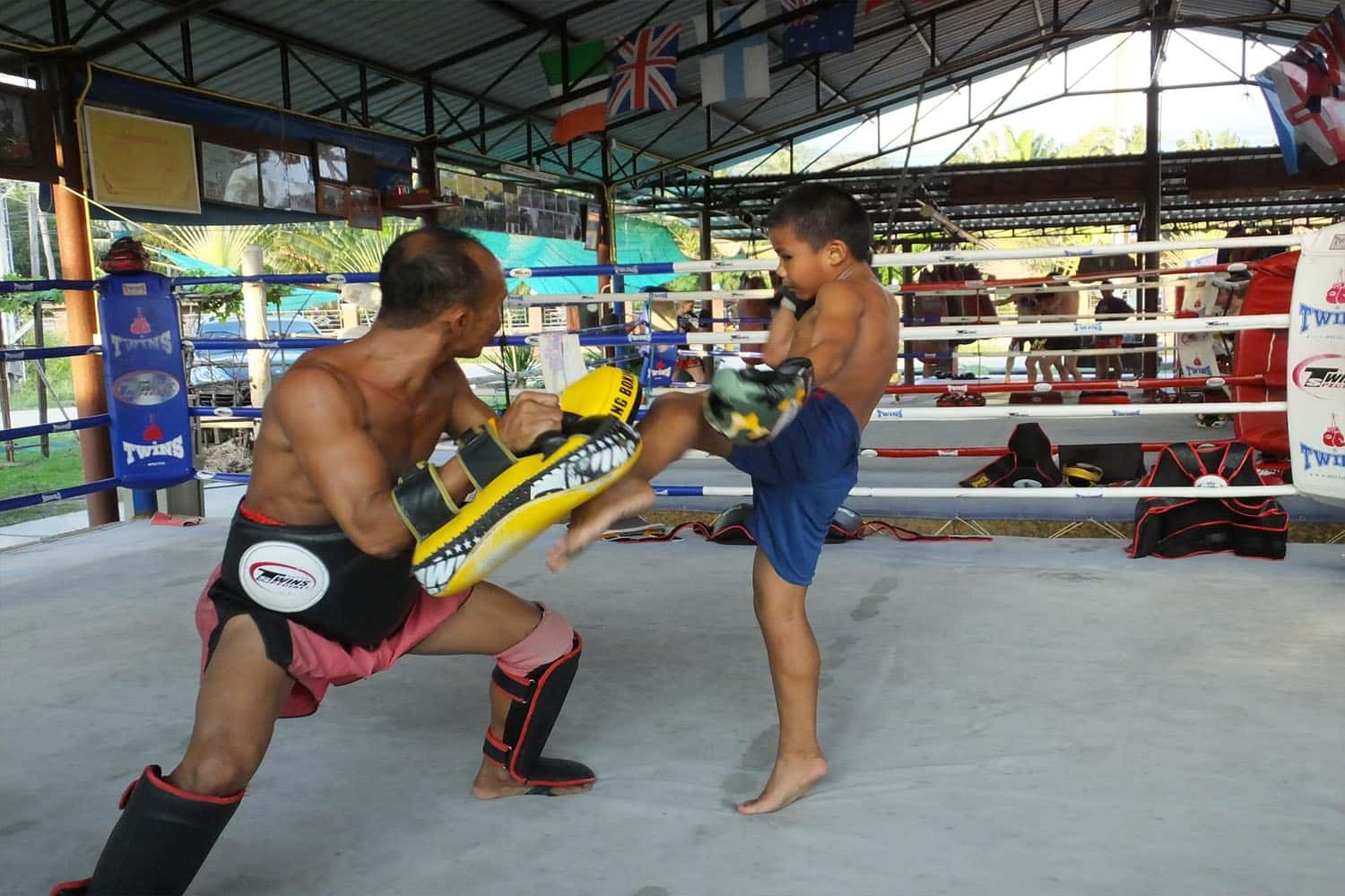 Tham gia trải nghiệm môn võ Muay Thái