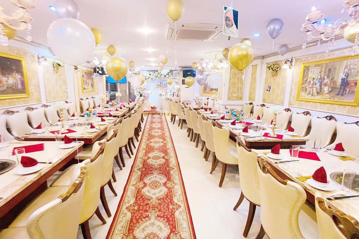 Lẩu hấp Tân Hoàng Gia