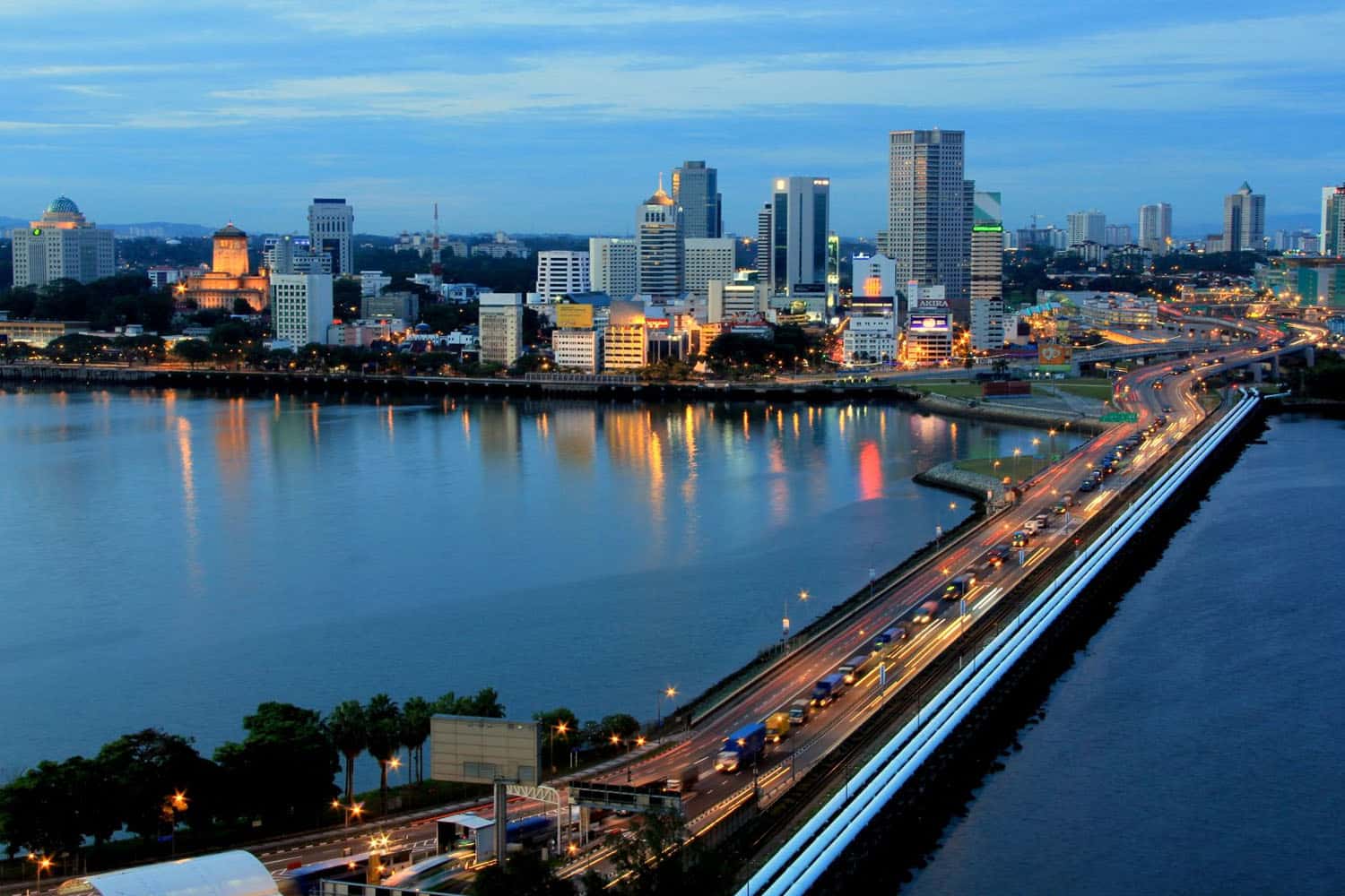  Malacca và Johor
