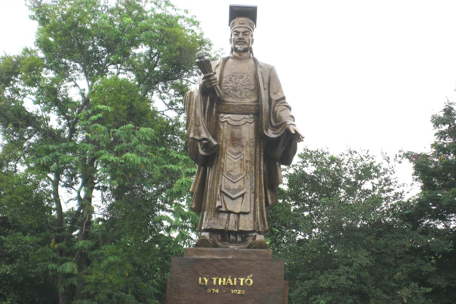 Tượng đài Lý Thái Tổ