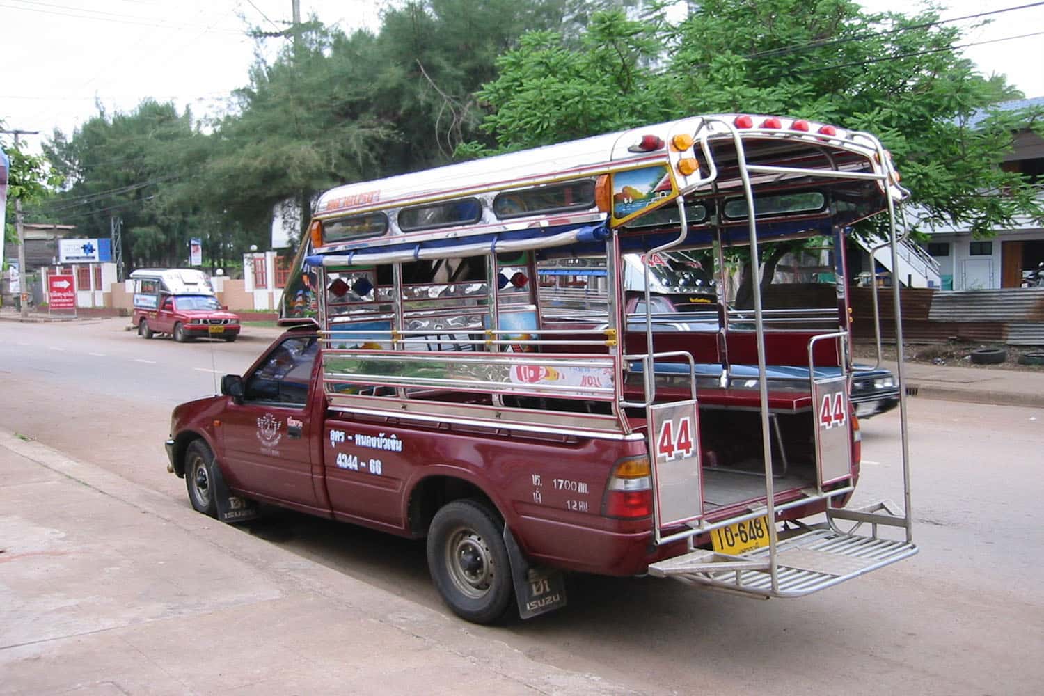  Songthaew