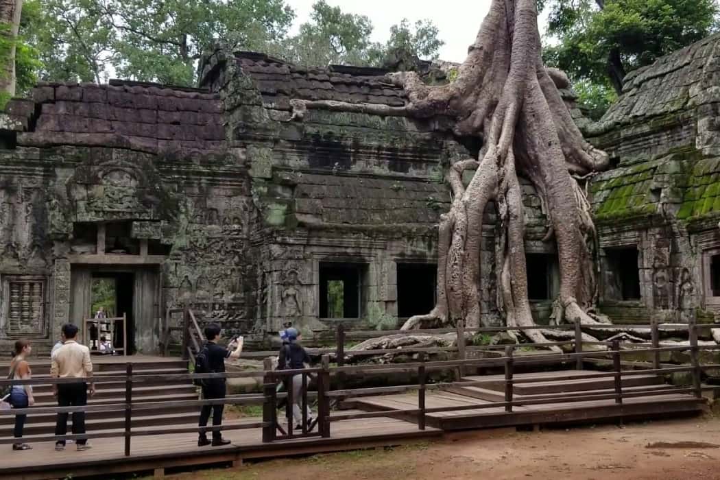 Thăm ngôi đền cổ Ta Prohm