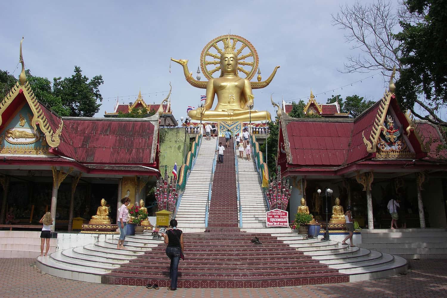 Wat Phra Yai