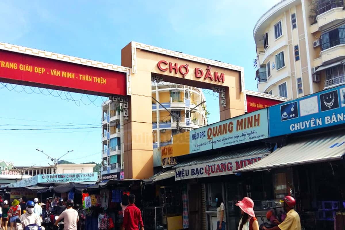 Chợ Đầm