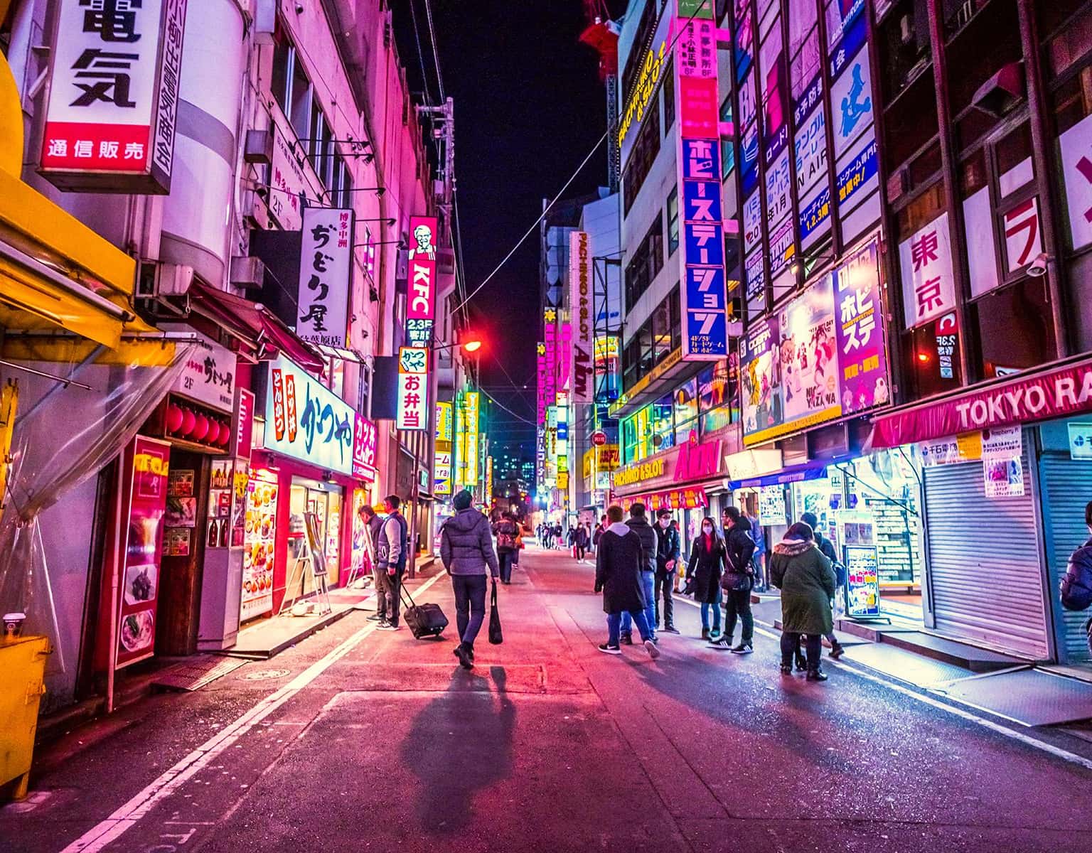 Đêm ở Tokyo vô cùng nhộn nhịp