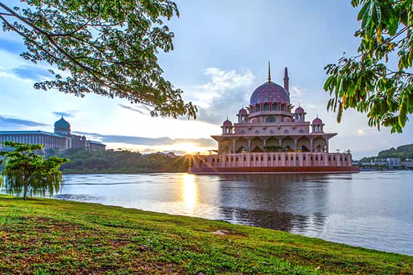 Top 8 địa điểm du lịch trong ngày gần ​​Kuala Lumpur, Malaysia