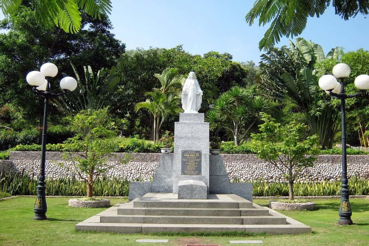 Mộ thi sĩ Hàn Mặc Tử