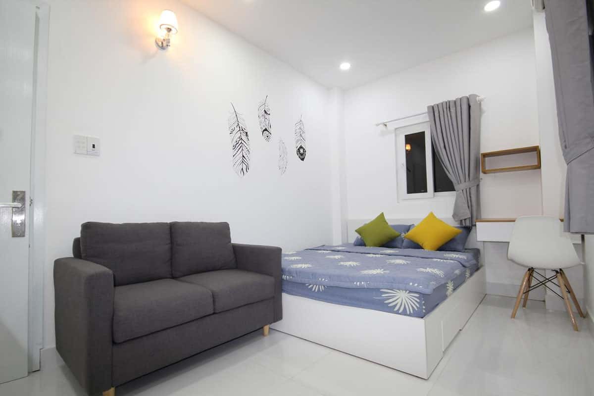 Smiley Apartment 9