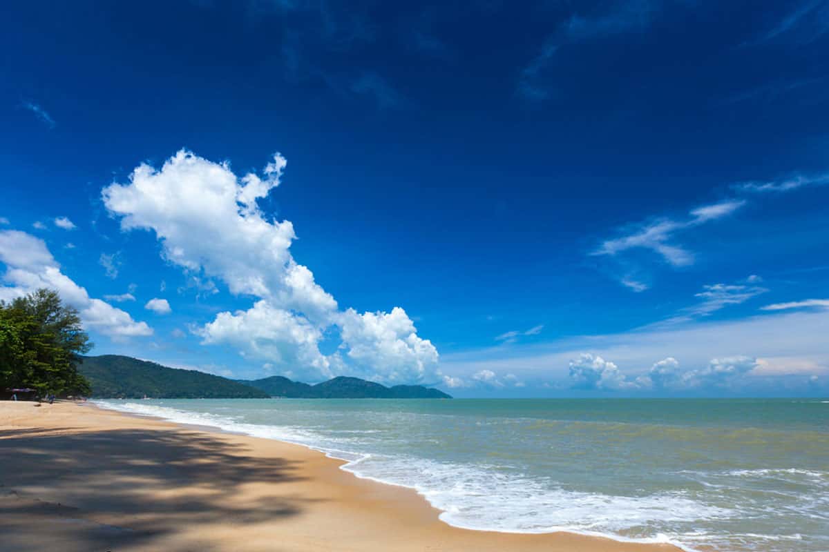  Thư giãn ở bãi biển Batu Ferringhi