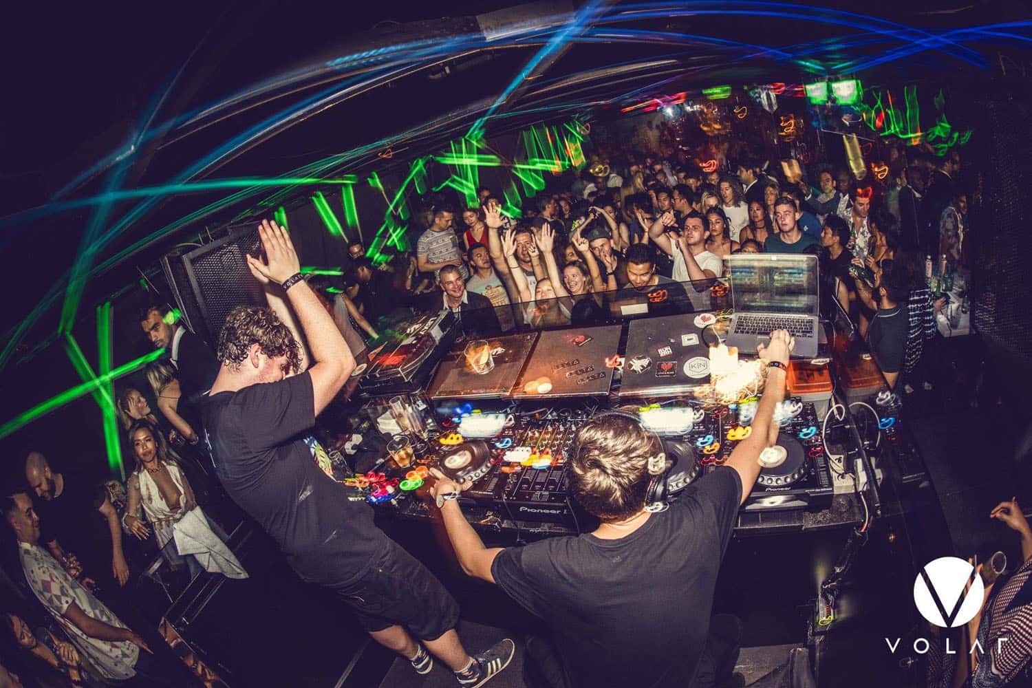Tham gia bữa tiệc với các DJ địa phương và quốc tế tại Volar ở Lan Kwai Fong