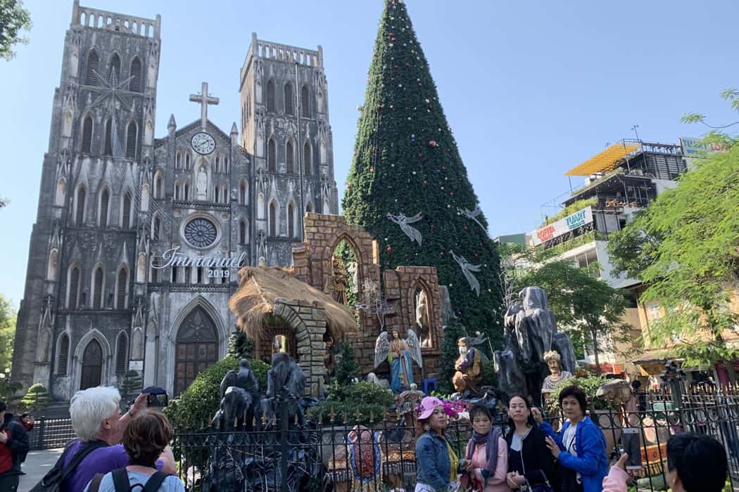 Check in “sống ảo” tại  nhà thờ lớn Hà Nội