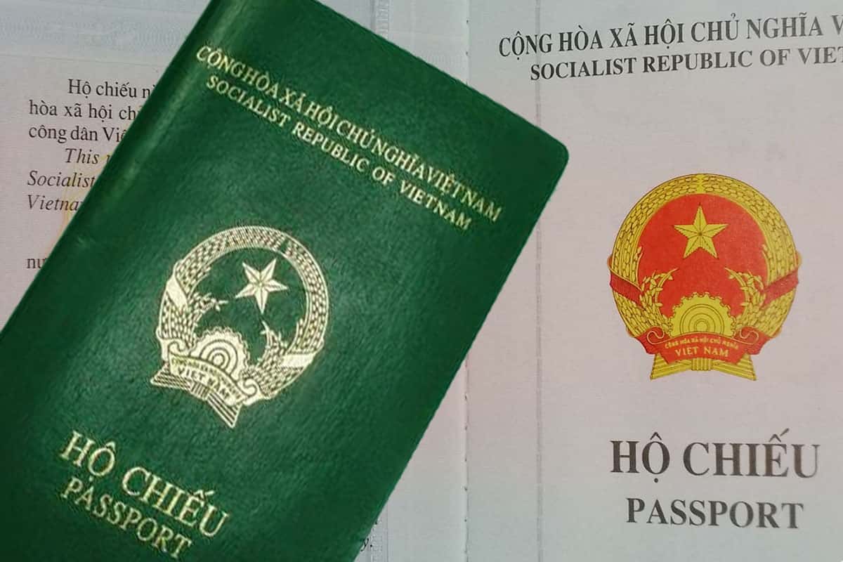 Luôn mang theo hộ chiếu mọi lúc