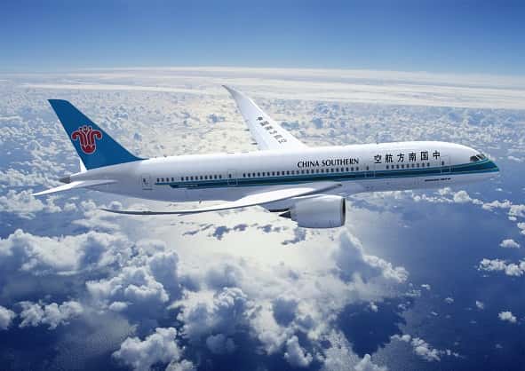 Phương tiện phổ biến nhất để đi từ Việt Nam tới Thượng Hải là bằng máy bay