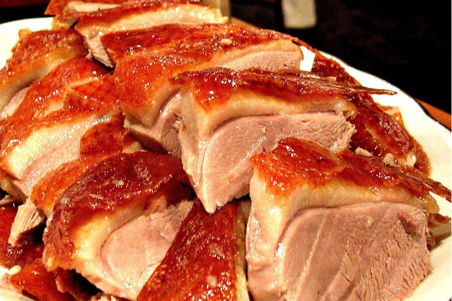 Thịt vịt mềm cùng nước chấm ngon miệng