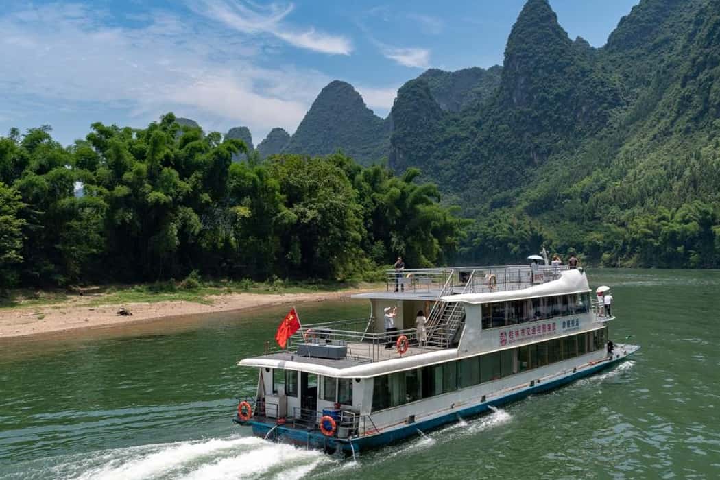 Đi du thuyền trên sông Li