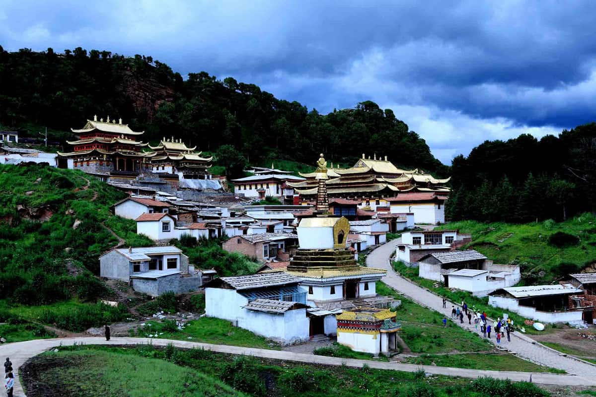 Thị trấn Langmusi