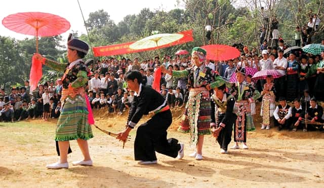 Chợ tình Khâu Vai