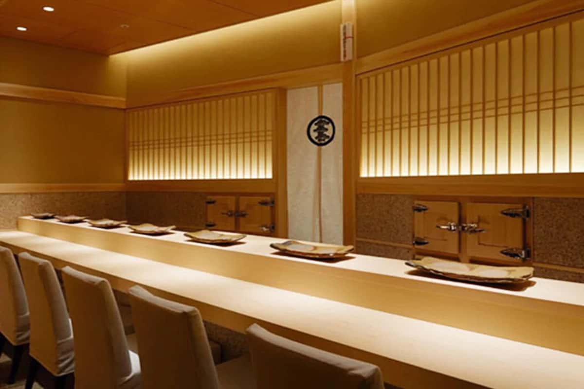 Nhà hàng  Saito (Sushi)