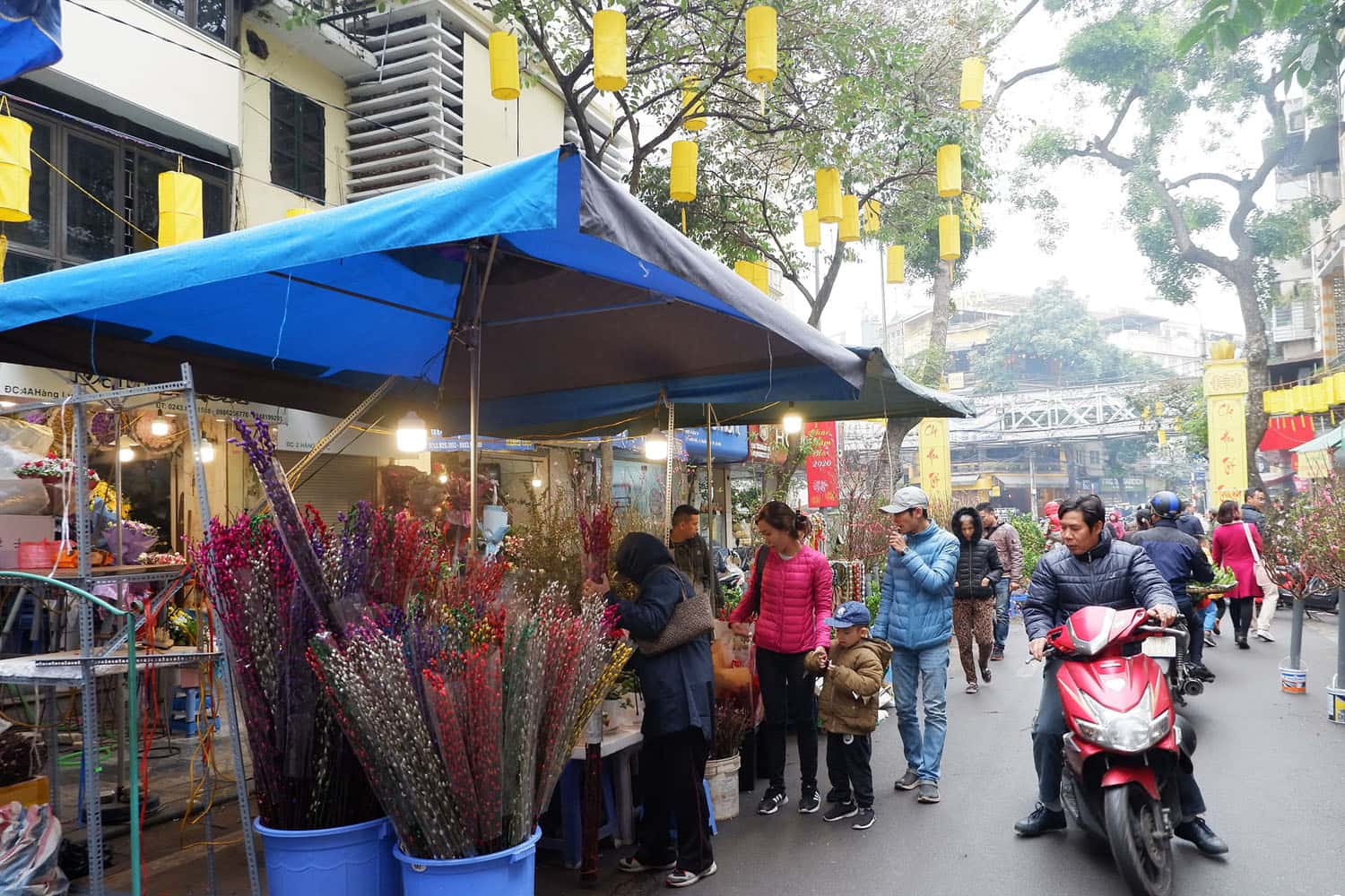 Đi chợ vào sáng sớm