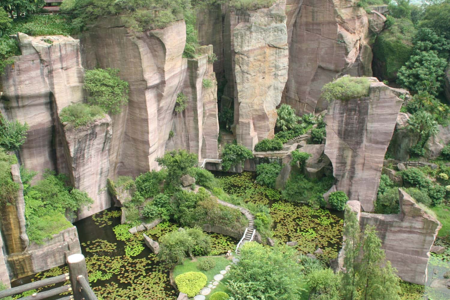 Núi Lotus (Núi hoa sen)
