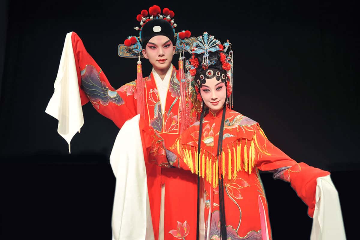 Xem biểu diễn Kun Opera hoặc trình diễn Pingtan