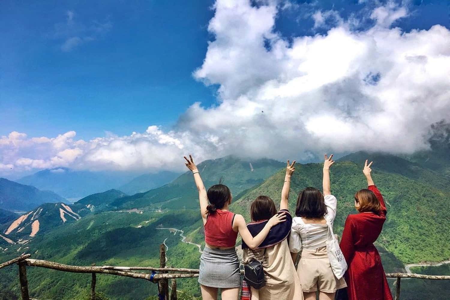 KK Sapa Hotel với tầm nhìn ấn tượng ra núi rừng Tây Bắc hùng vĩ và thung lũng Mường Hoa thơ mộng 