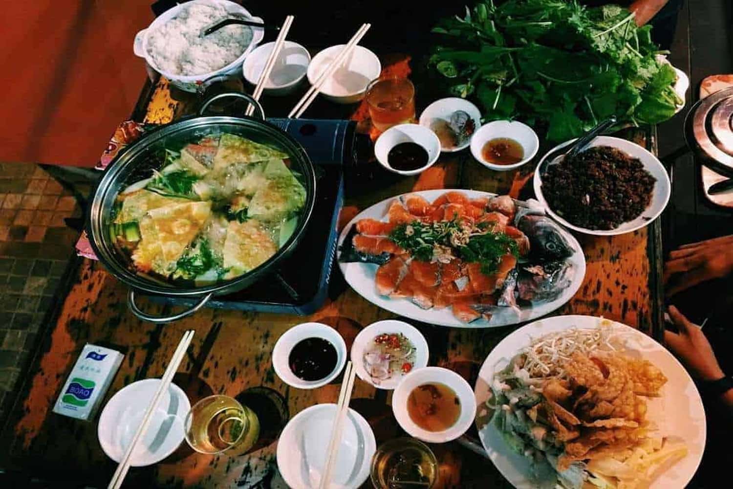 Lẩu cá hồi ở Nhà hàng A Quỳnh