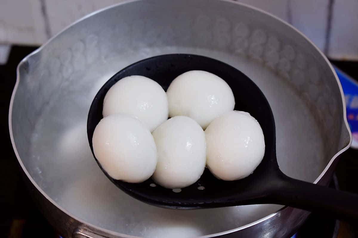 Glue Pudding làm từ bột đậu