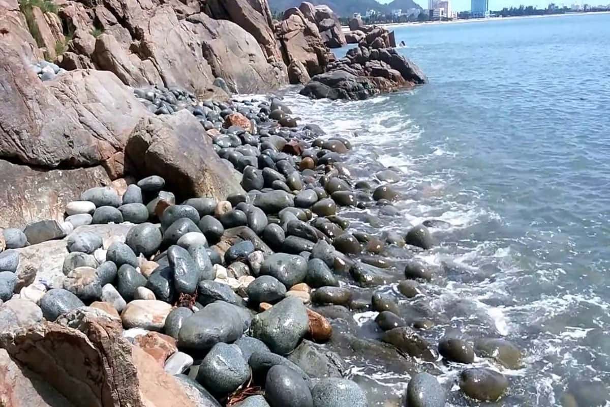 Bãi tắm Hoàng Hậu