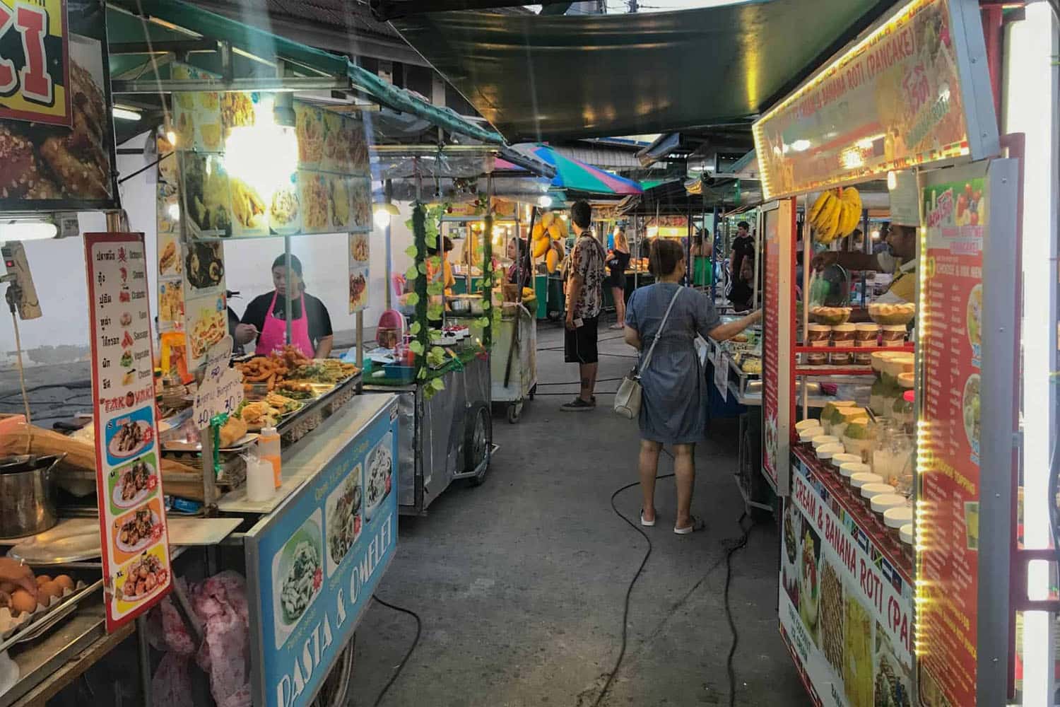 Món ăn ngon của Thái Lan tại chợ đêm