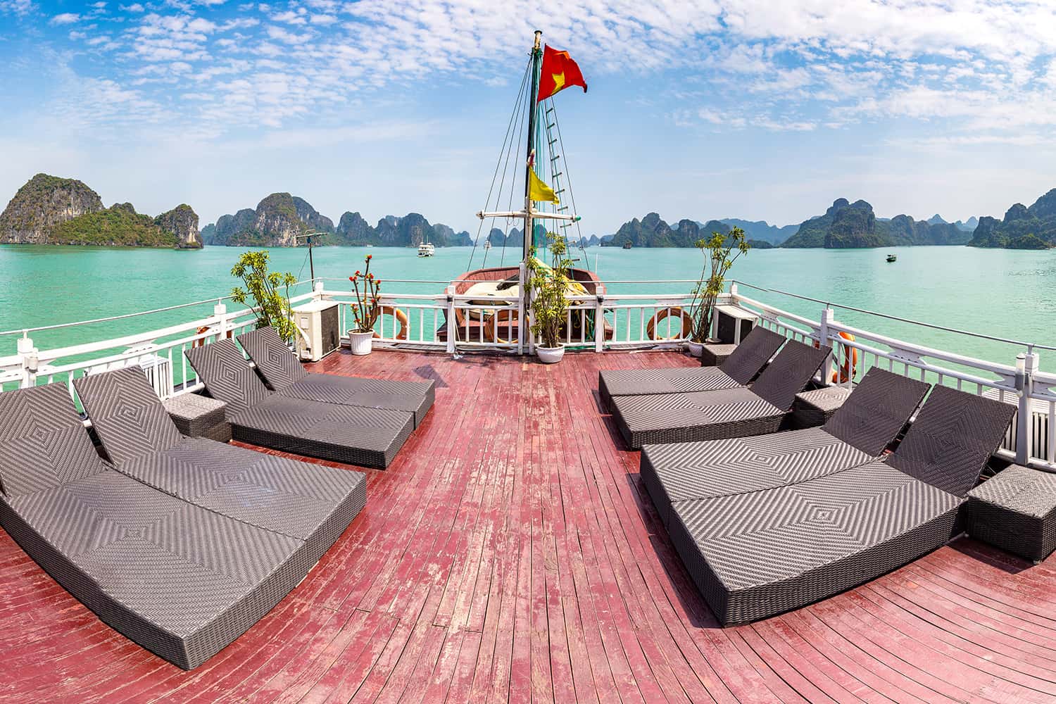 Ở đâu khi đi du lịch Hạ Long?