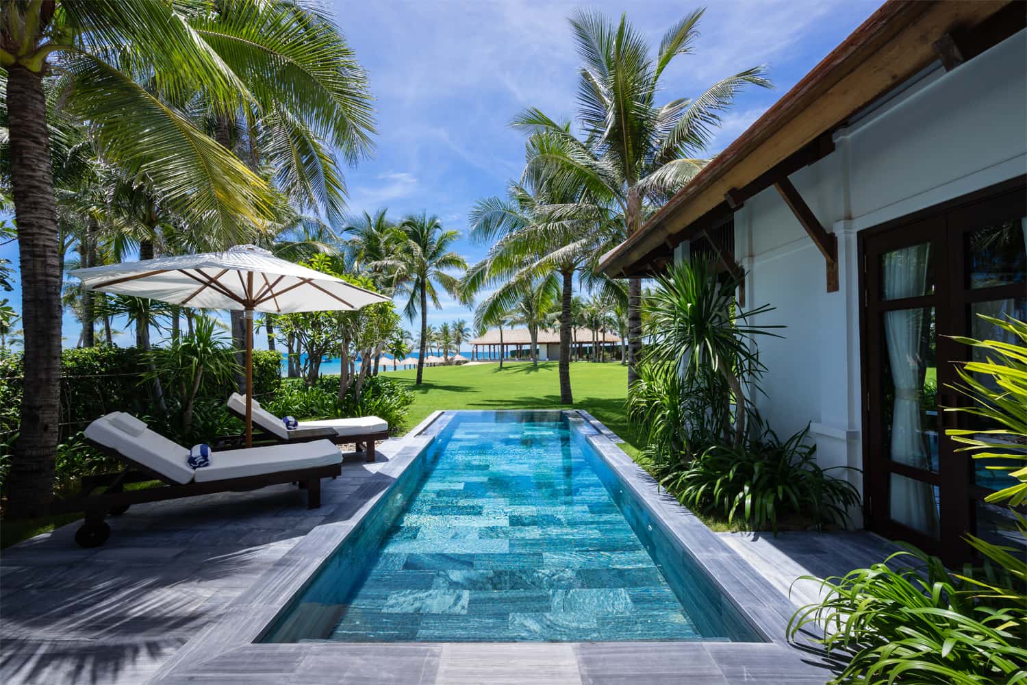 Bể bơi thư giãn tại các Villa