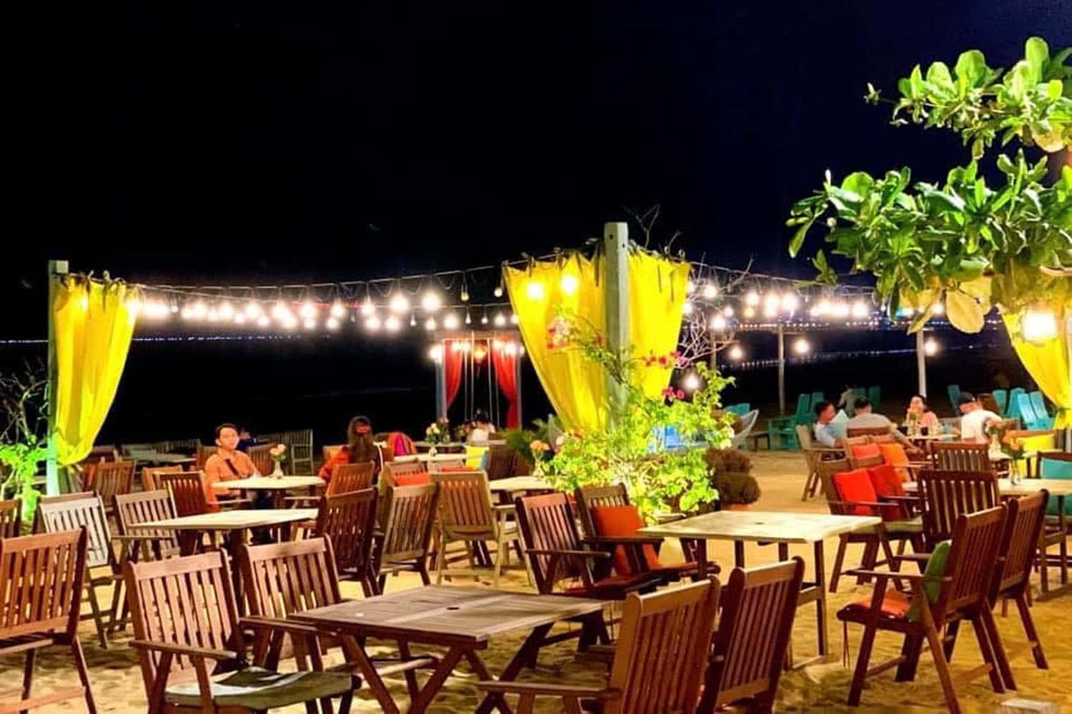 Quán Surf Bar ở Quy Nhơn